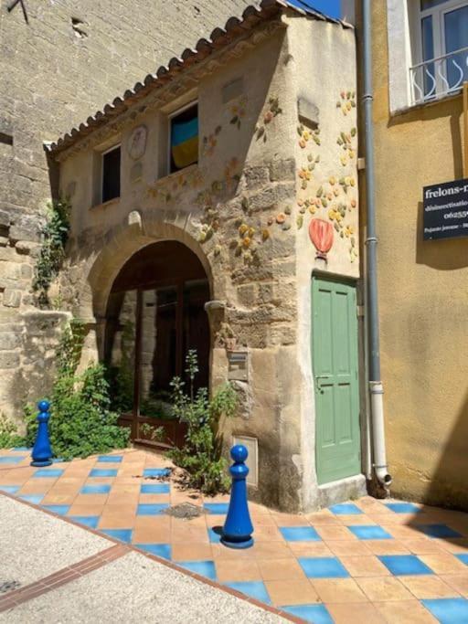 Dans Un Ancien Atelier De Potier Apartment Saint-Quentin-la-Poterie Exterior photo